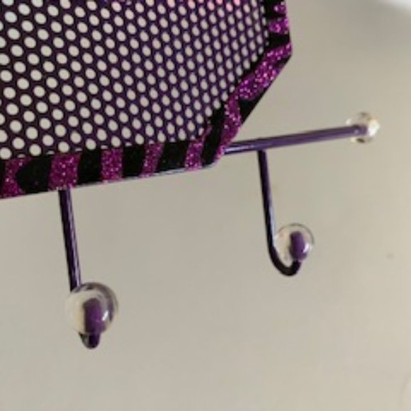 "S” Earring/Jewelry Holder - Picture 7 of 7